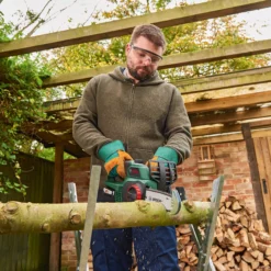 Bosch Power For All UniversalChain18 Cordless Chainsaw 9 Bosch Power For All UniversalChain18 Cordless Chainsaw -Garden Tool Store bosch power for all universalchain18 cordless chainsaw3165140925662 05bq