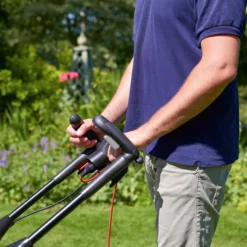 Bosch Rotak Universal 650 Corded Rotary Lawnmower -Garden Tool Store bosch rotak universal 650 corded rotary lawnmower4059952526768 04i bq