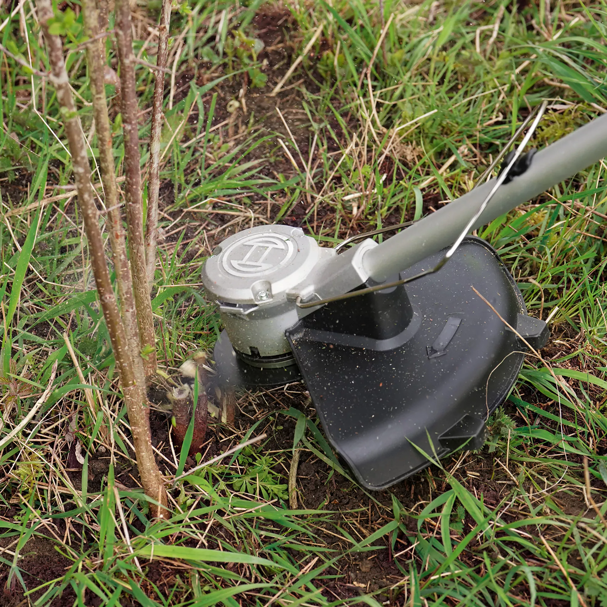 Brushcutter 36V 330mm Cordless 2-in-1 Brushcutter & Grass Trimmer Advanced Brush Cut 36V-23-750 6 Brushcutter 36V 330mm Cordless 2-in-1 Brushcutter & Grass Trimmer Advanced Brush Cut 36V-23-750 - Image 6