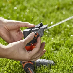 Gardena Pulse Sprinkler -Garden Tool Store gardena pulse sprinkler4078500814102 02i bq