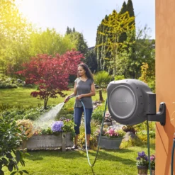 Gardena Wall-mounted Hose Reel (L)30m 7 Gardena Wall-mounted Hose Reel (L)30m -Garden Tool Store gardena wall mounted hose reel l 30m4066407001770 02i bq
