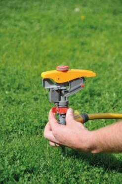 Hozelock Pulsating Pulse Sprinkler 6 Hozelock Pulsating Pulse Sprinkler -Garden Tool Store hozelock pulsating pulse sprinkler5010646057677 03bq