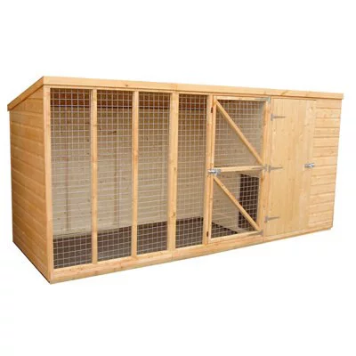 Shire Animal House, (H)1.67m (W)1.19m (D)1.19m 1 Shire Animal House, (H)1.67m (W)1.19m (D)1.19m