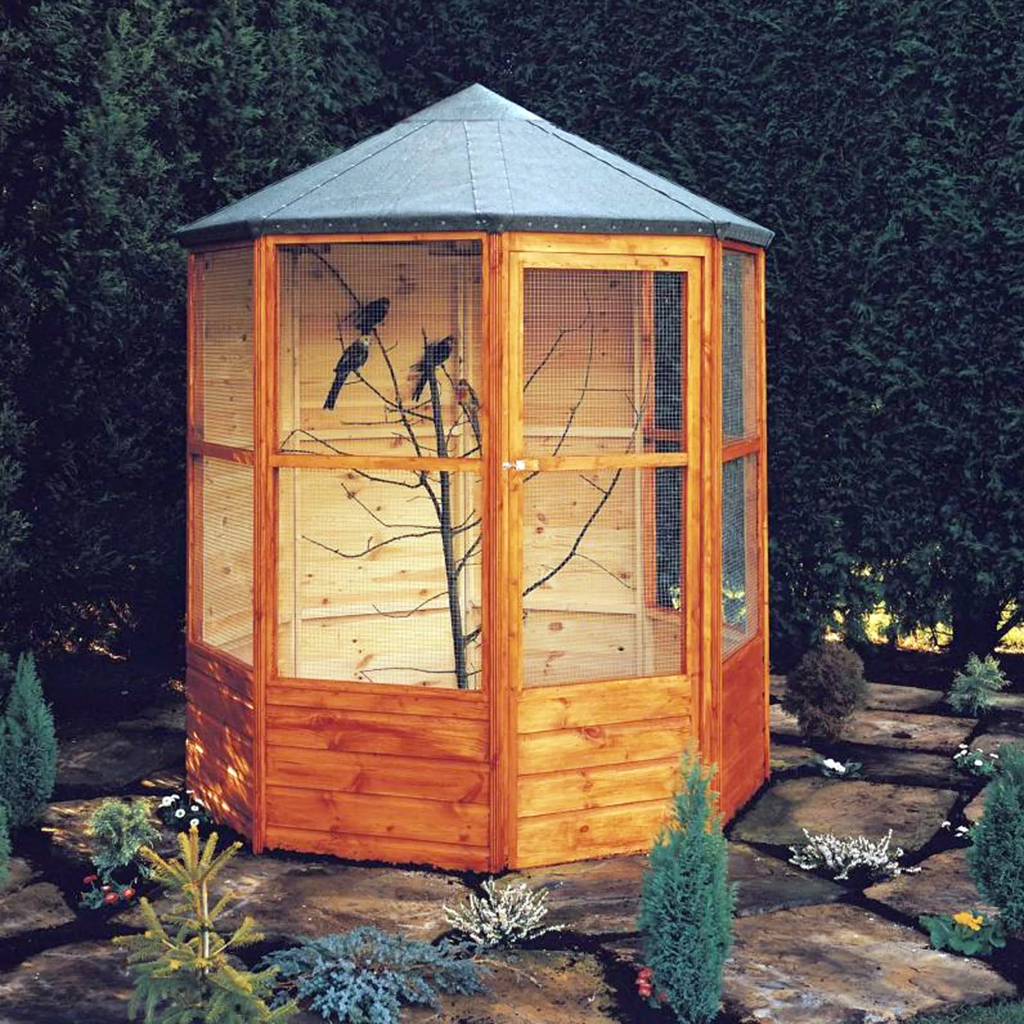 Shire Aviary, (H)2.09m (W)1.62m (D)1.62m 1 Shire Aviary, (H)2.09m (W)1.62m (D)1.62m